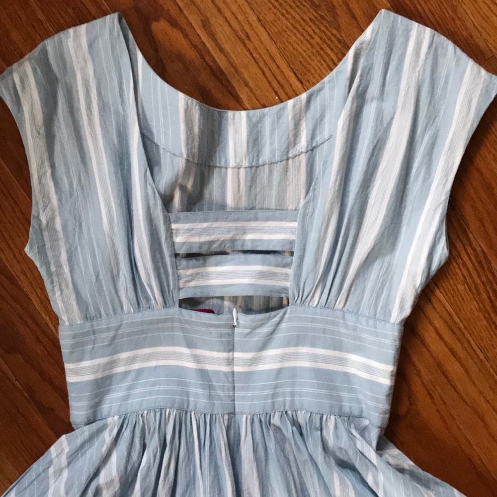 Lovely Anthropologie Dress - Picture 3 of 6